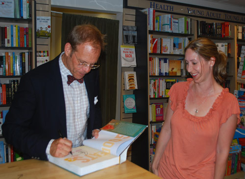 Alton Brown Good Eats 3 Book Signing