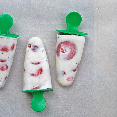 Strawberries n Cream Ice Cream Pops