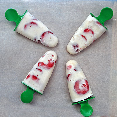 Strawberries n Cream Ice Cream Pops